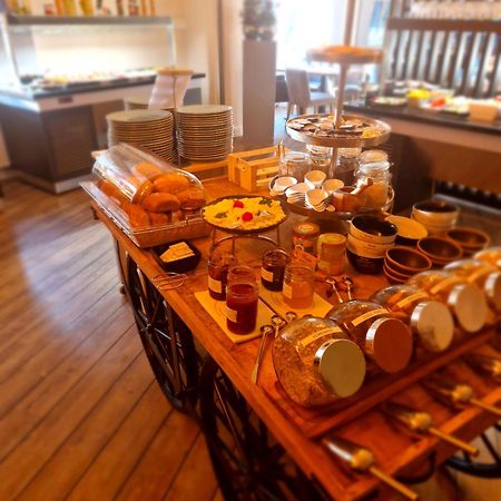 Hagen'S Hotel "Eat & Meet" Restaurant Bar Lounge هارن المظهر الخارجي الصورة