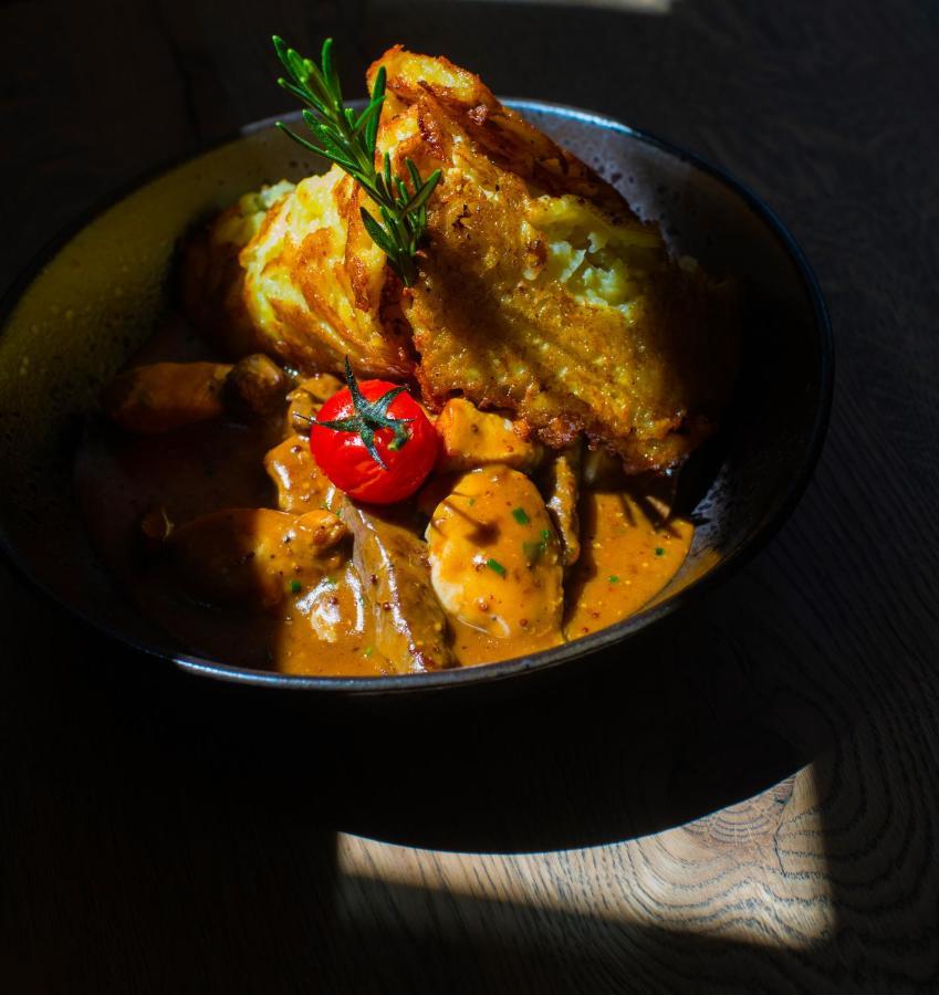 Hagen'S Hotel "Eat & Meet" Restaurant Bar Lounge هارن المظهر الخارجي الصورة